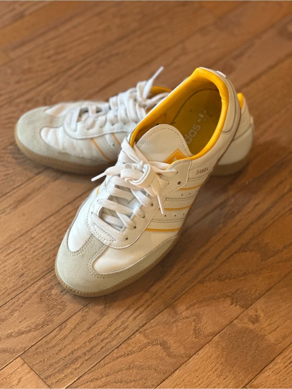 adidas Samba Sneakers OG rare in White & Yellow men size 8 women size 9.5